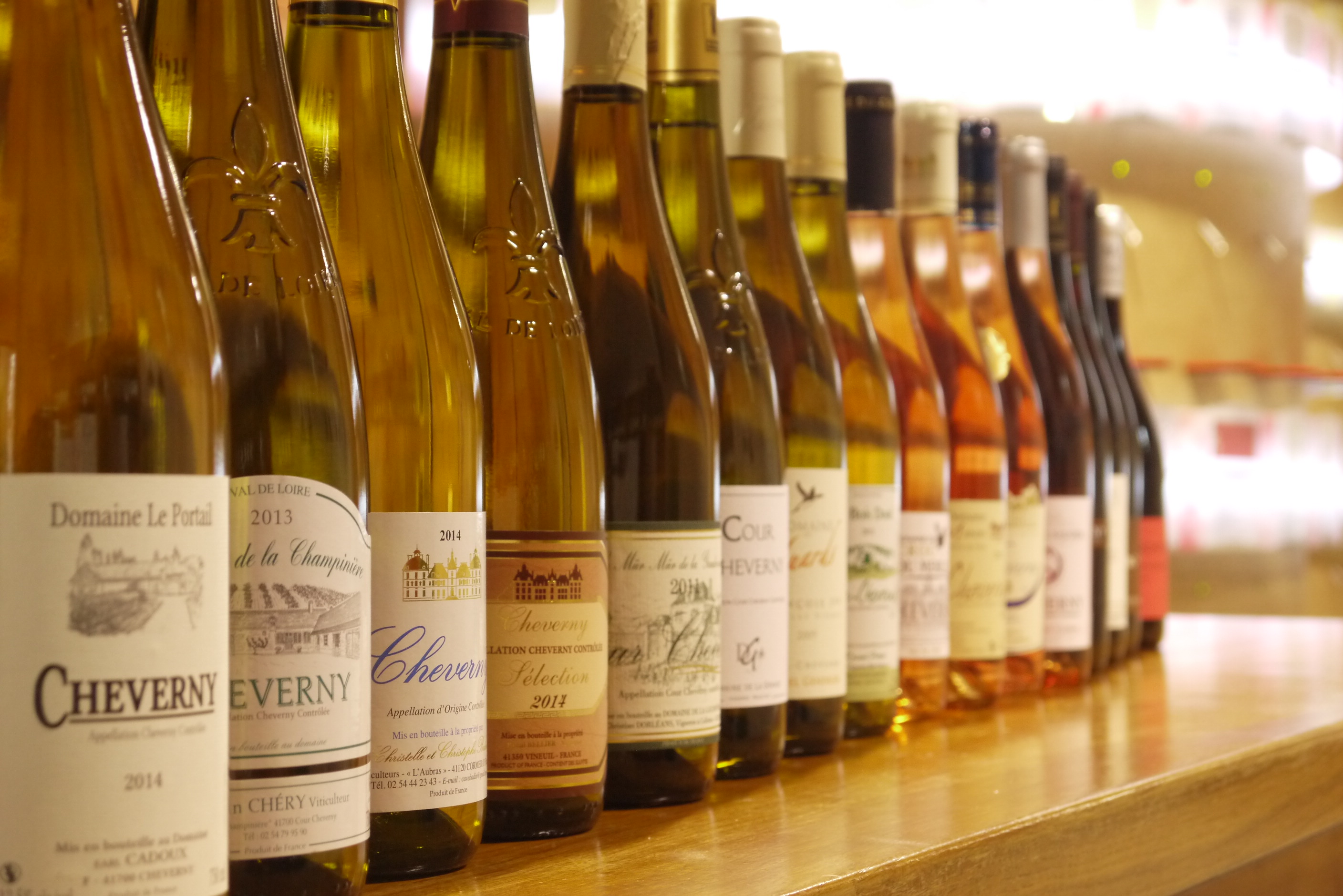 photo des bouteilles de vins produites sur l'air de l'aoc